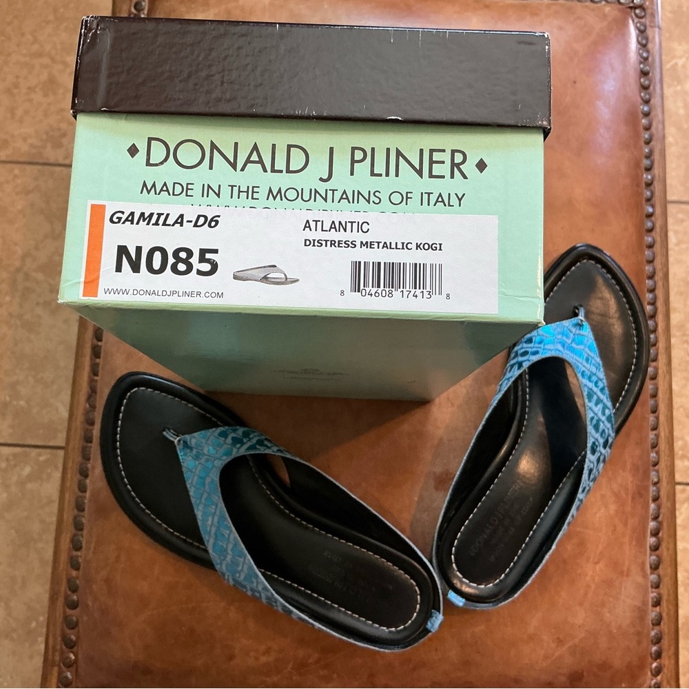Donald J Pliner sandals